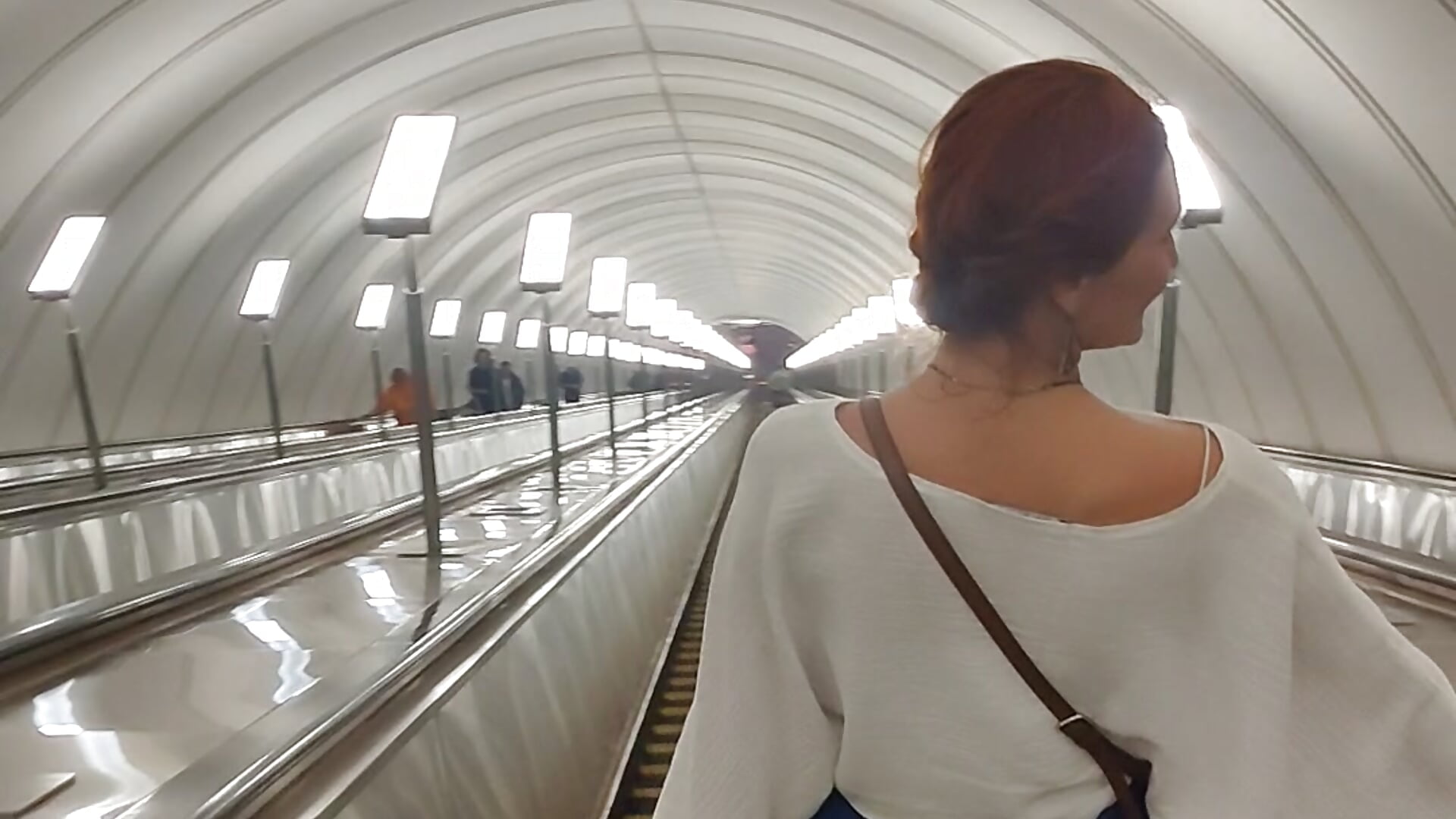 VID20250723004223 - video by DianaTorrens cam model