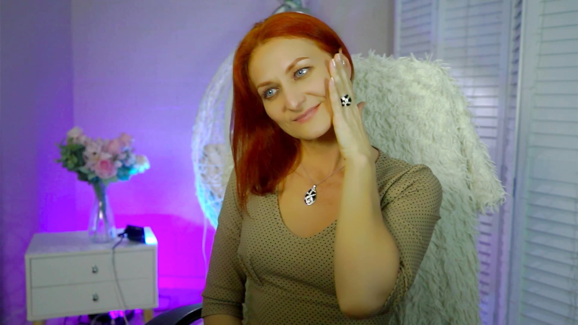 20251203125407 - video by DianaTorrens cam model