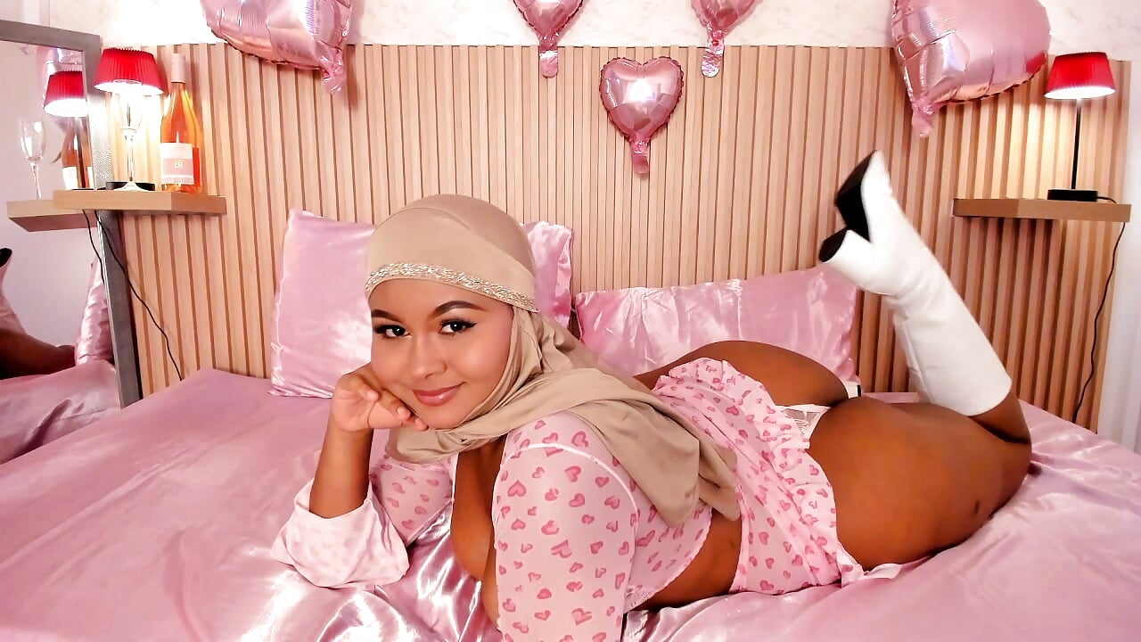 Today I want to give you a lot of my love 🩷 - video by jasmyne_anbar cam model