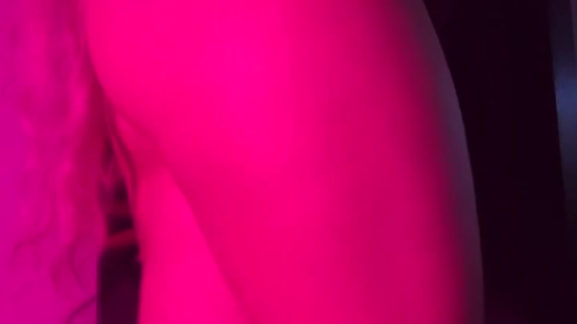 My juicy butt is in your 🙌