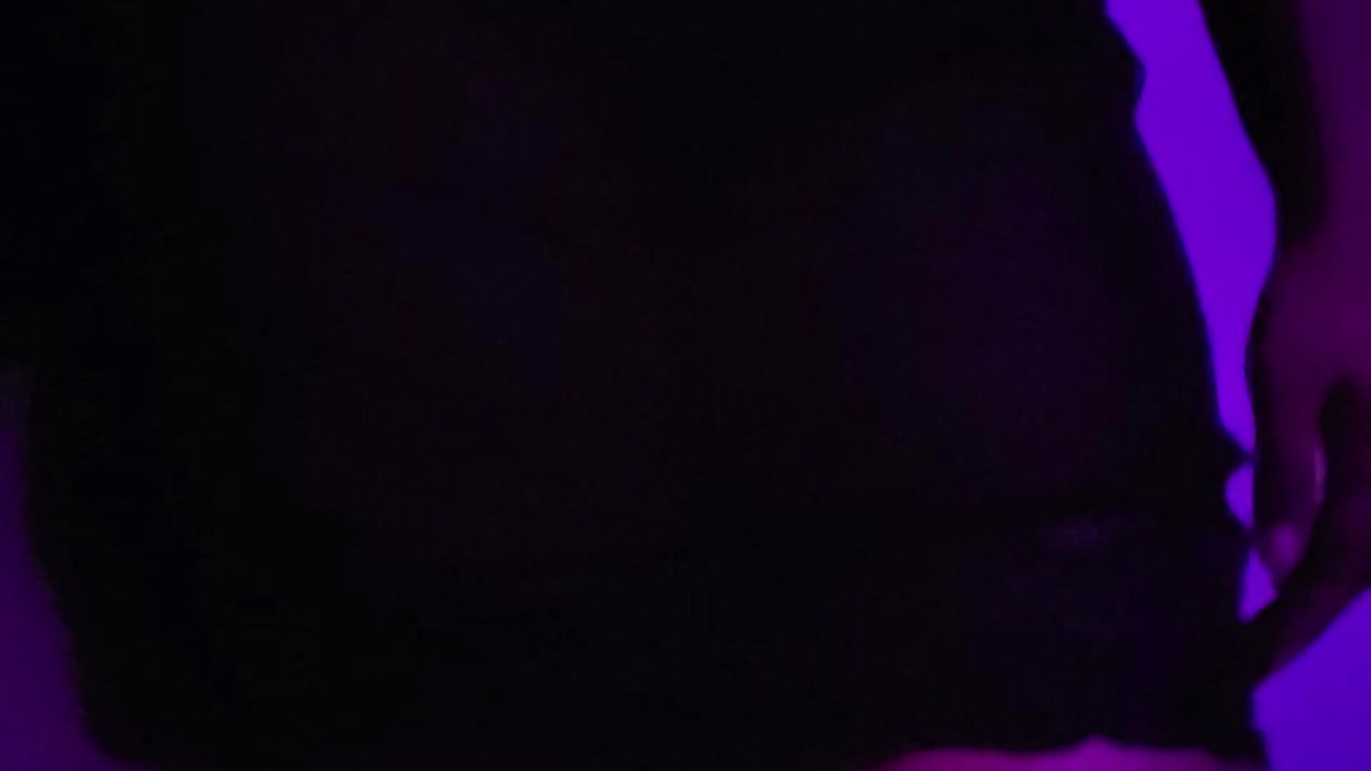 1000861643 — filmik MALLU_WAVES, modela(-lki) na kamerkach