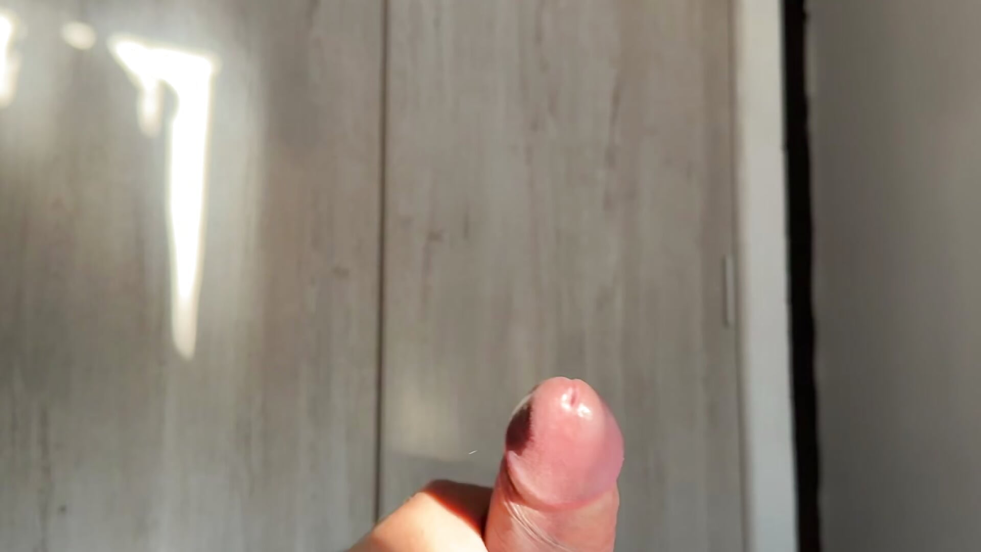 A good handjob in the mornings - video by Henry_villa23 cam model