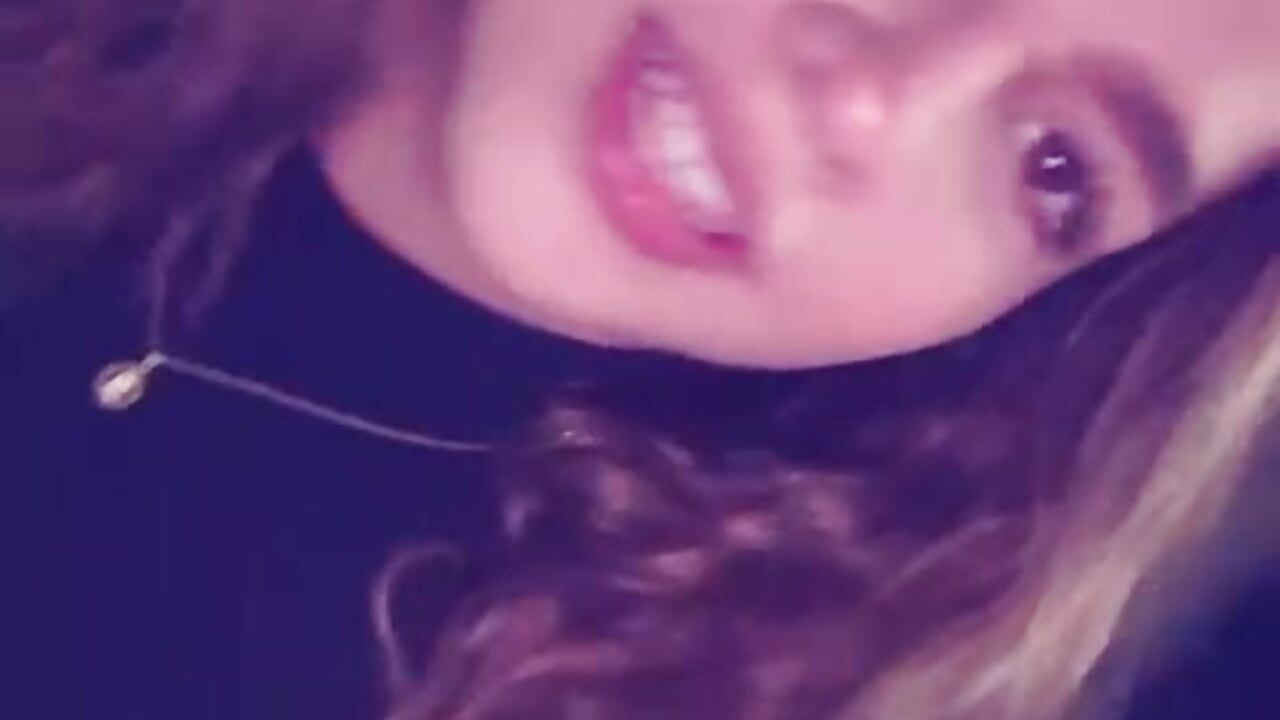 ME 🎀 - วิดีโอโดย Ambar_Carter โมเดลแคม