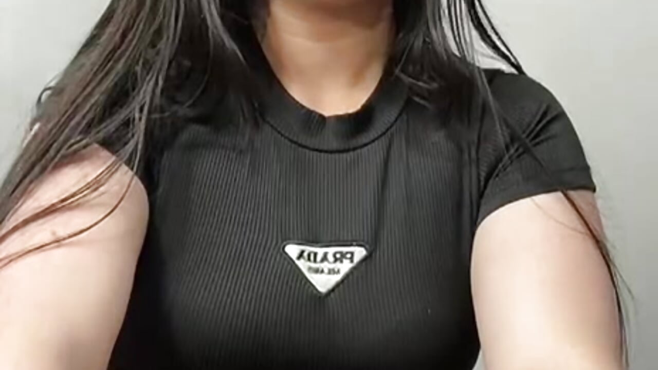 Kisses 🥰 - video by Samantha_VF cam model