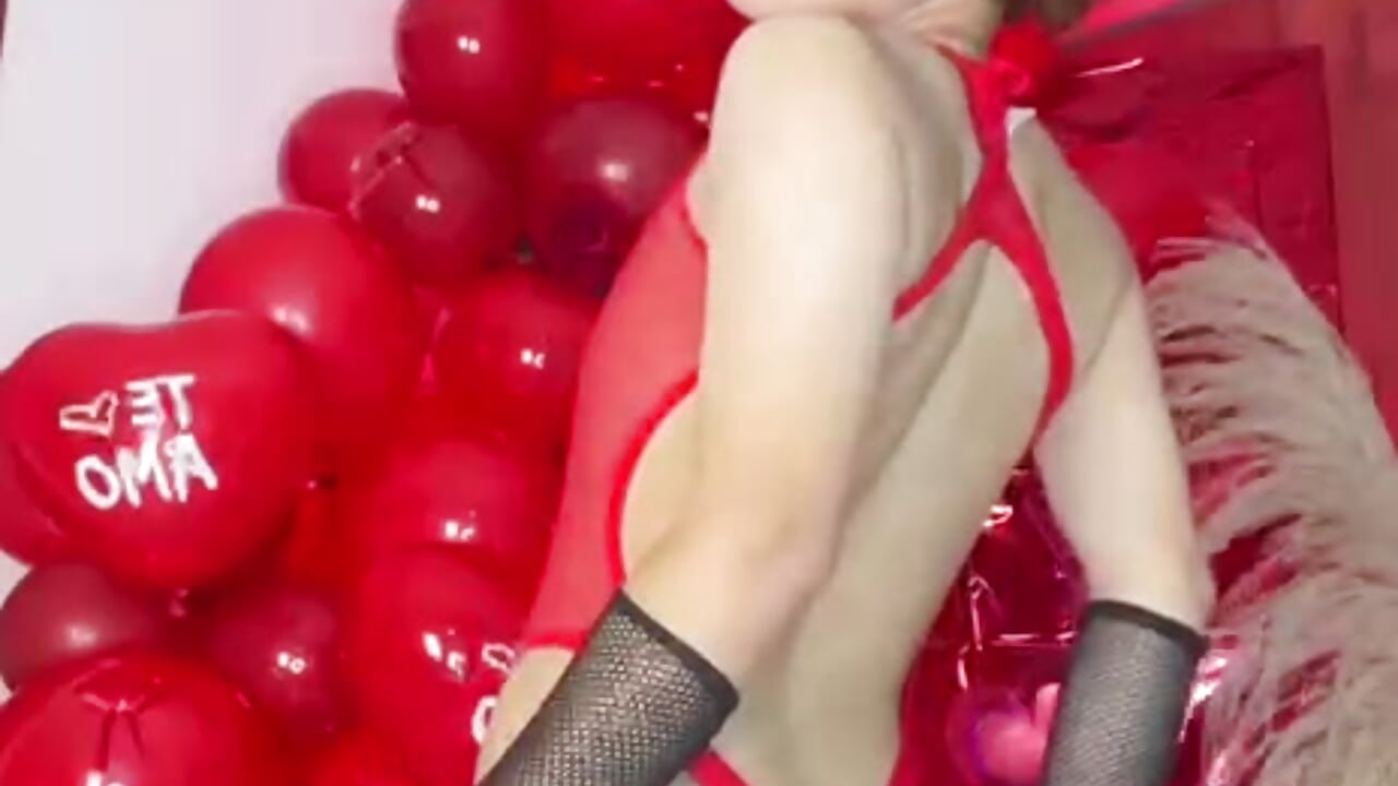 happy valentine's day 🩷🎁 - Skyee_angel adlı kamera modelinin videosu