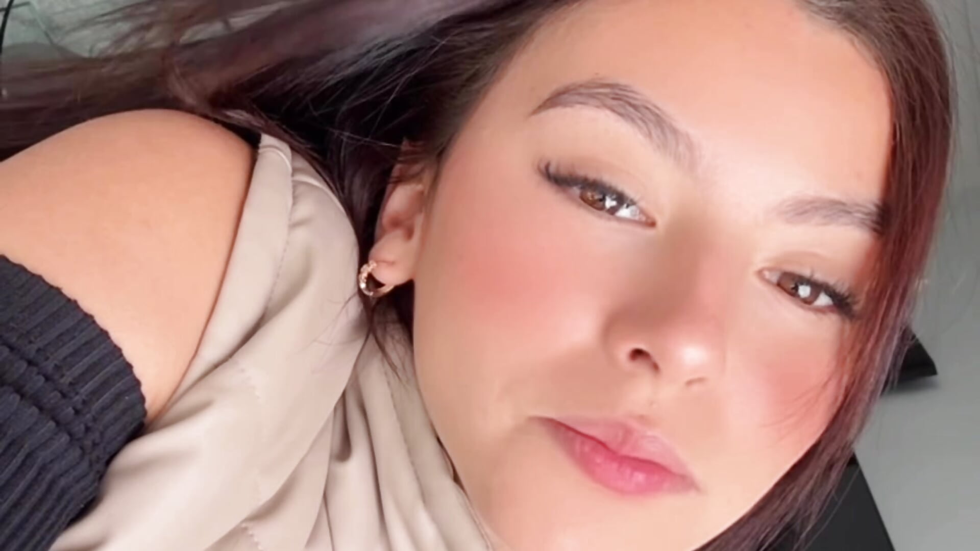 eec43f63fd47446bad3eb49659b21354 - video by abby200718 cam model