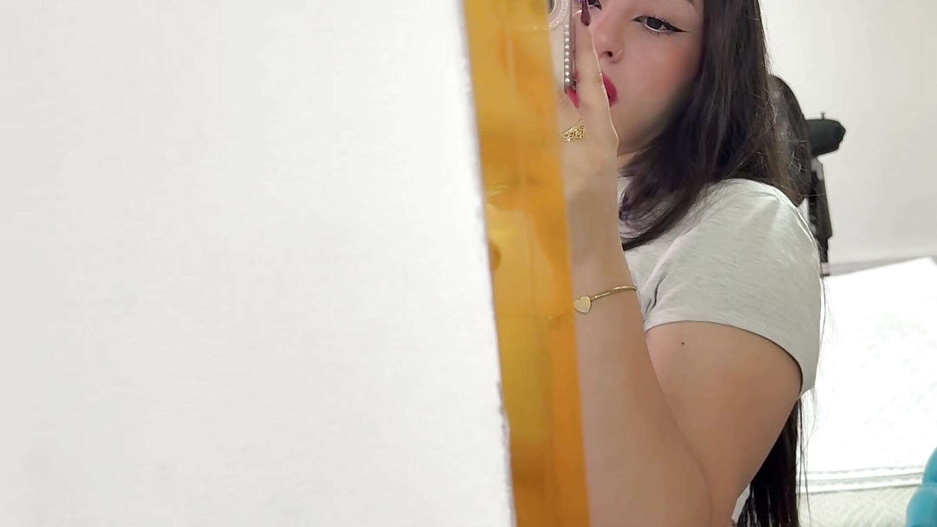 I'm a little shy... until they warm me up 🥺 - video od modelky/modela ValeryPalmer