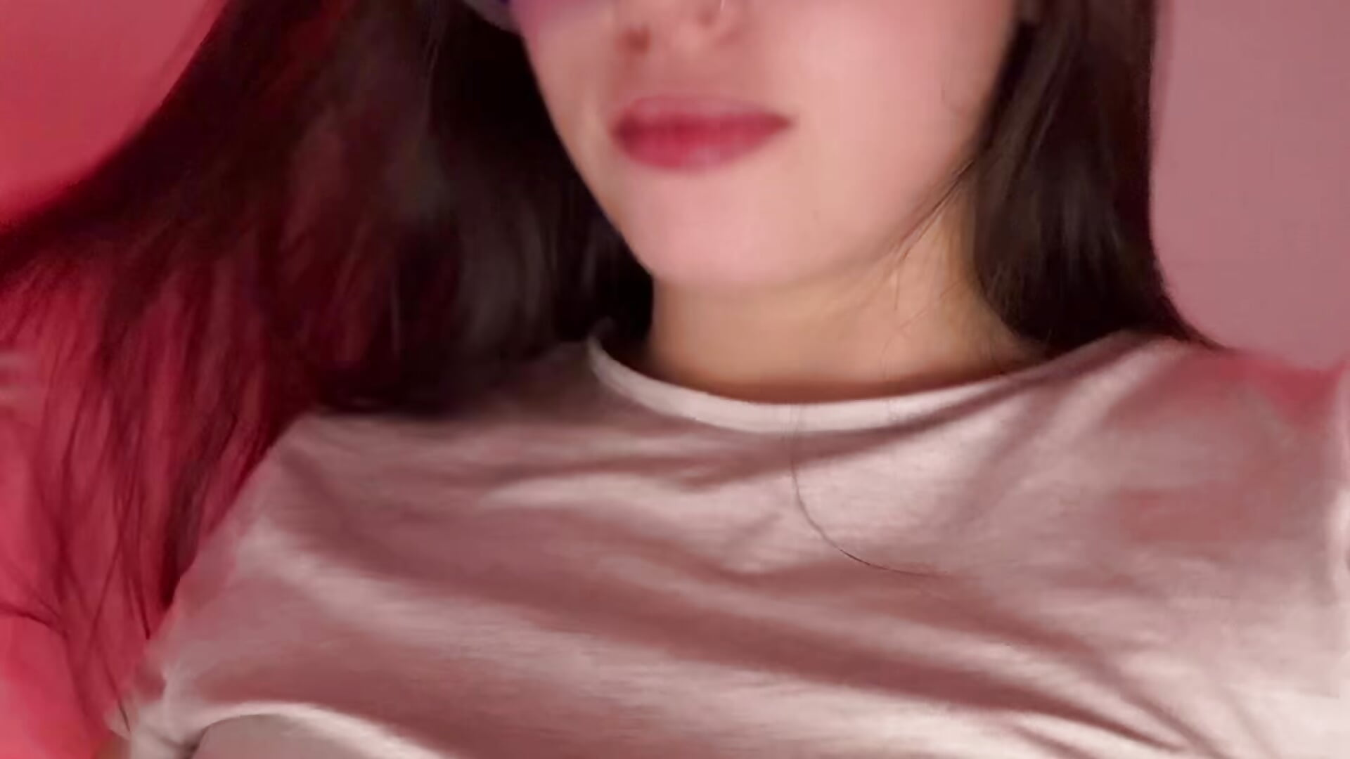 Look at me, imagine me… and then come to my living room to finish the fantasy 💭💋 - video od modelky/modela ValeryPalmer