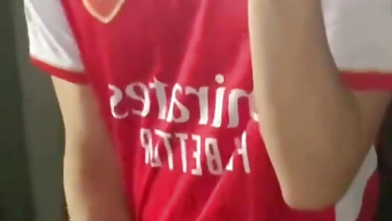 Nứng Quá Tự Sữ - video by LPVGAYBOY18 cam model