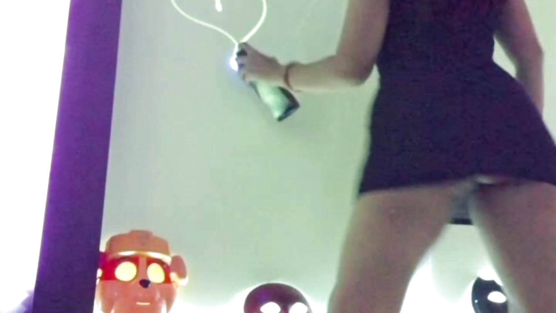 Twerking in stand (off panty) - βίντεο μοντέλου Eveeelyn25