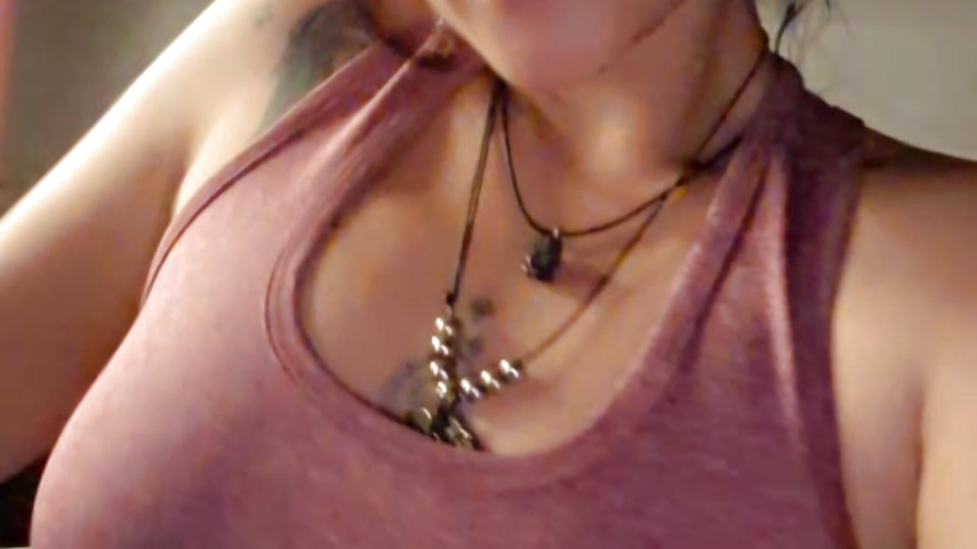Boobs in gym pbl