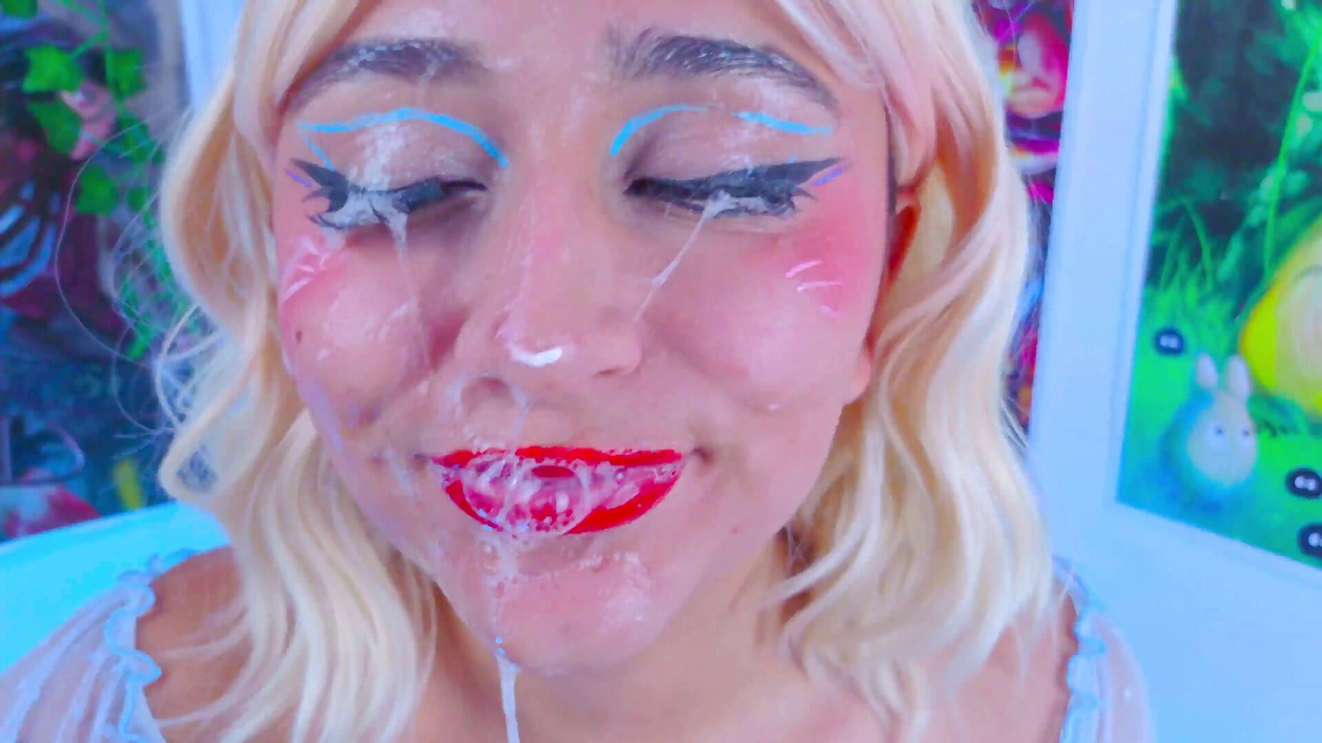 messy girl a lot of saliva everywhere - video by kitty_niki cam model