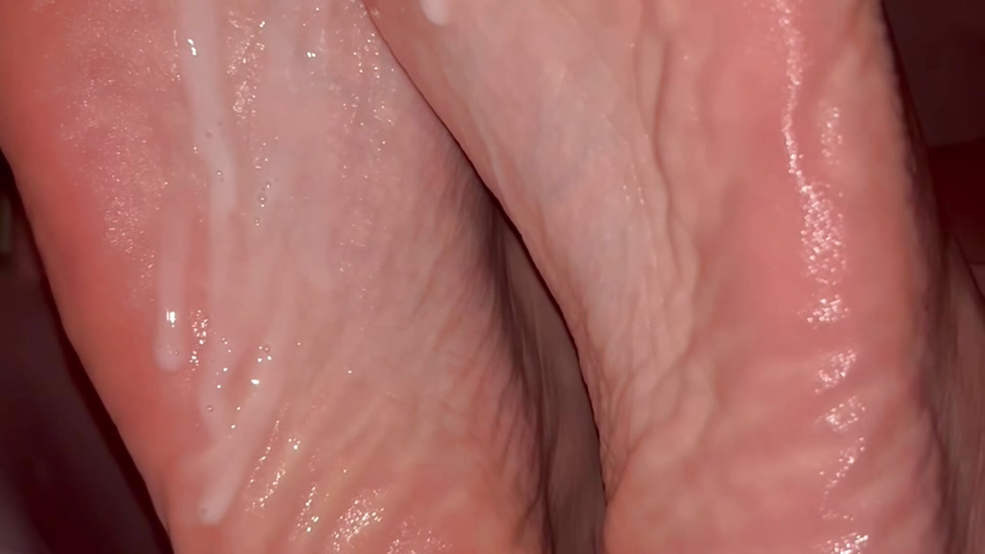 Who cum on my feet?