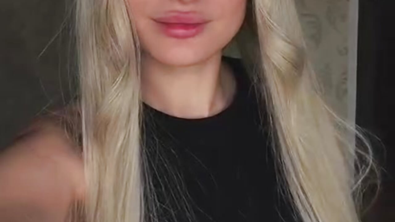 😘 - video by AnyaSmack cam model