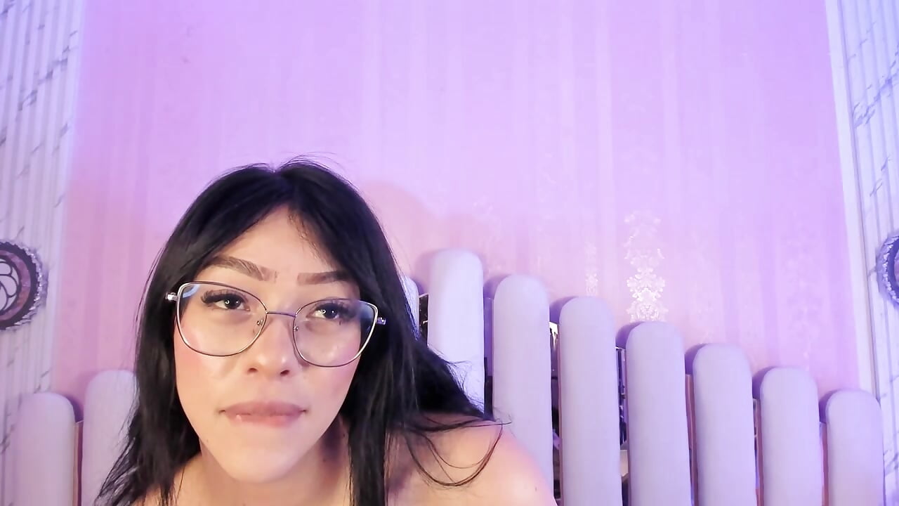 lick my delicious body and pussy naughty 😈🤤