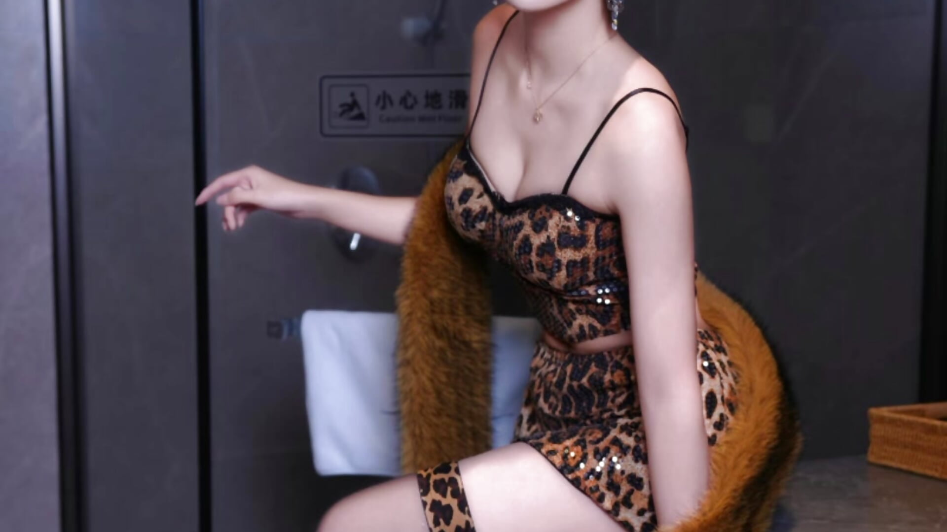 雯雯2025-12-30_122839_292 - video của người mẫu cam Wenwen-166