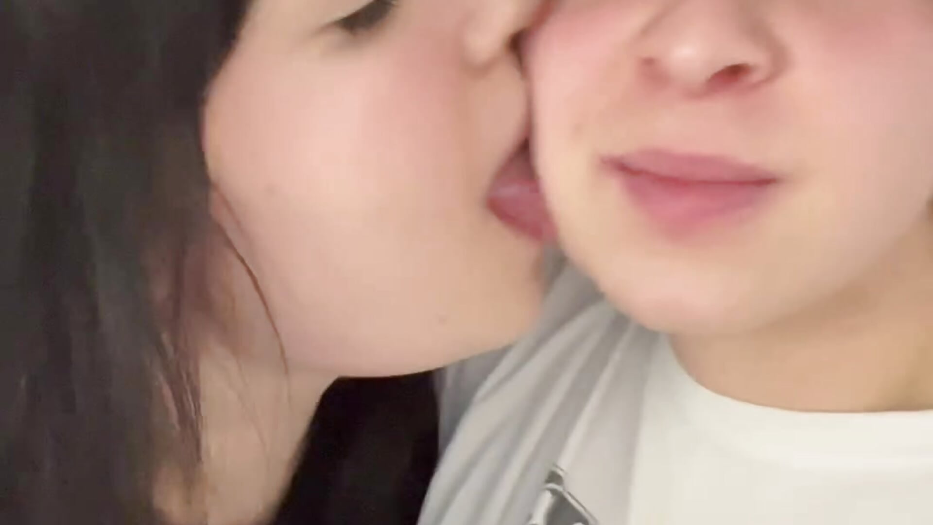 IMG_5089 - video by DoubleTide cam model