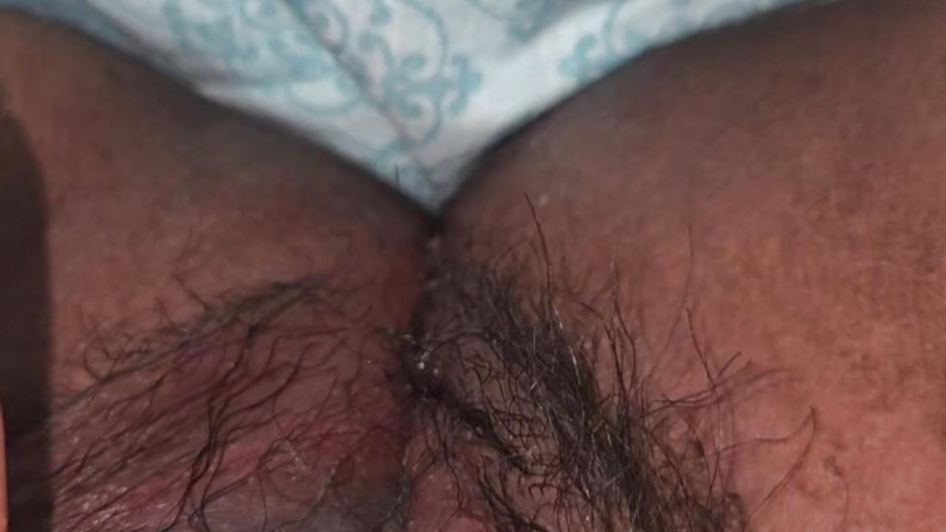 Vagina peludita y mojada 😇 - video by aricub cam model