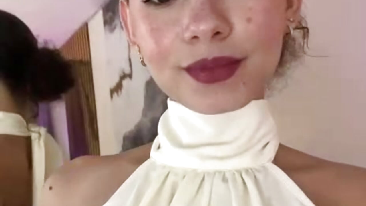 How does it fit me? 👑 - Vídeo de MiticaBrennet_, modelo de vídeos