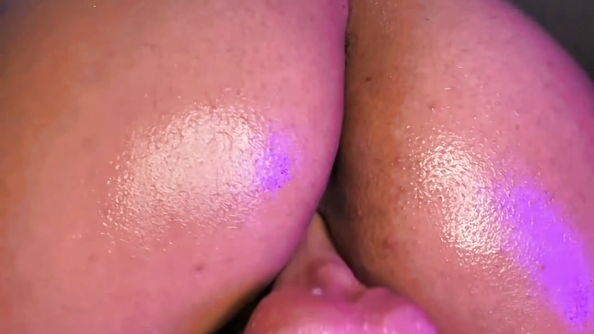 Pound it 😻 (pussy pounding, squirt, orgasm, cum countdown) - video van Kiki_hammyy cam-model