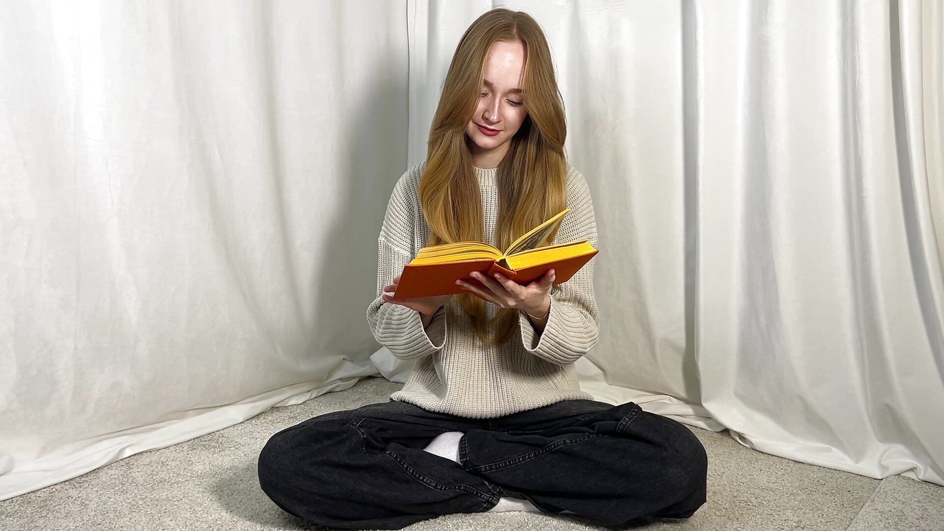 Reed book with me ? - video by VanAbeln cam model