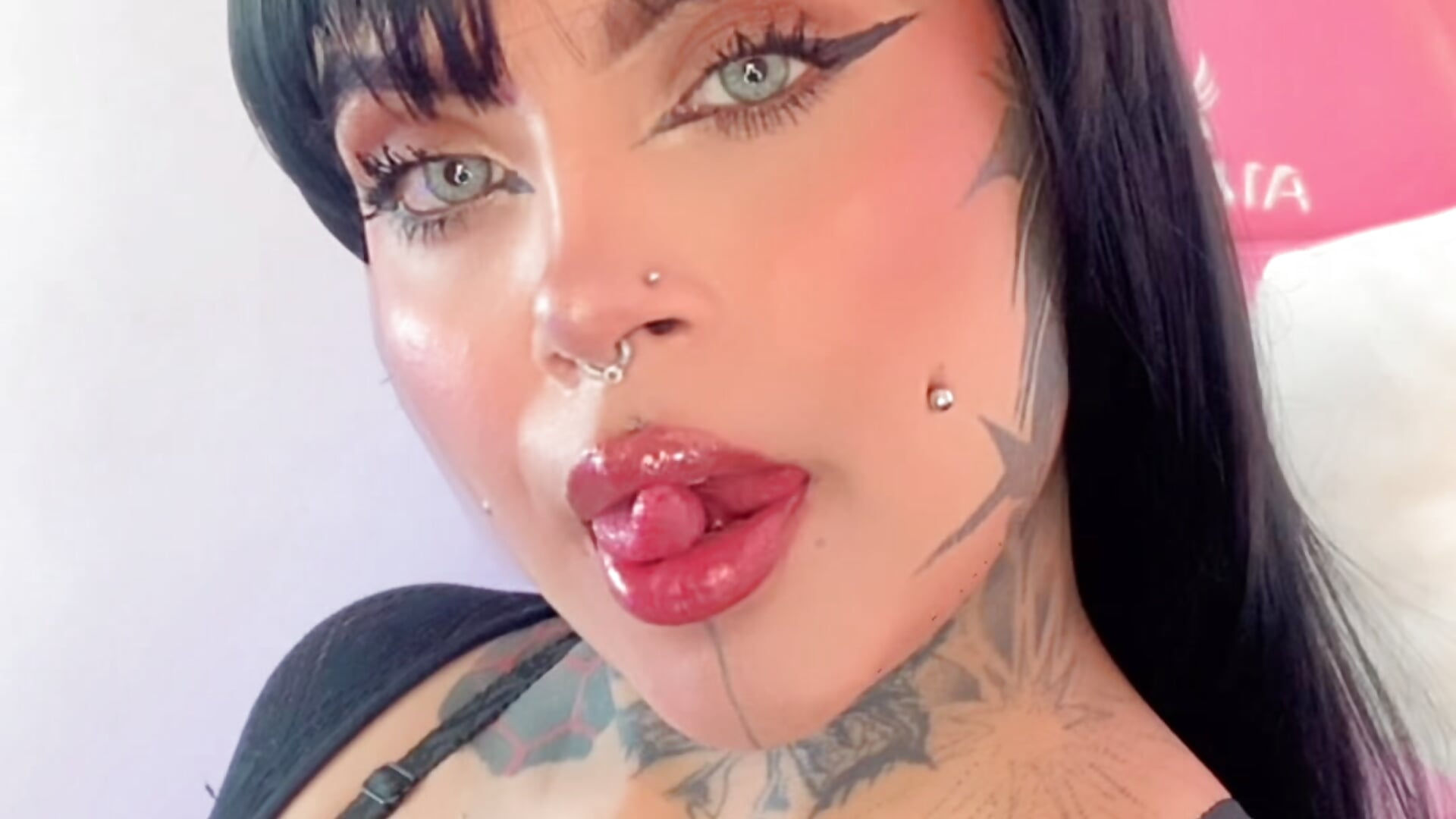 tattos niki - Ink_Nikki adlı kamera modelinin videosu
