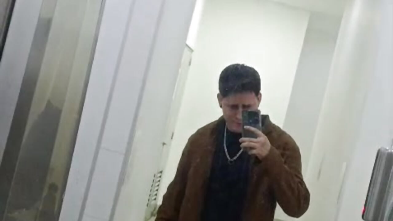 leon - leon_cumming adlı kamera modelinin videosu