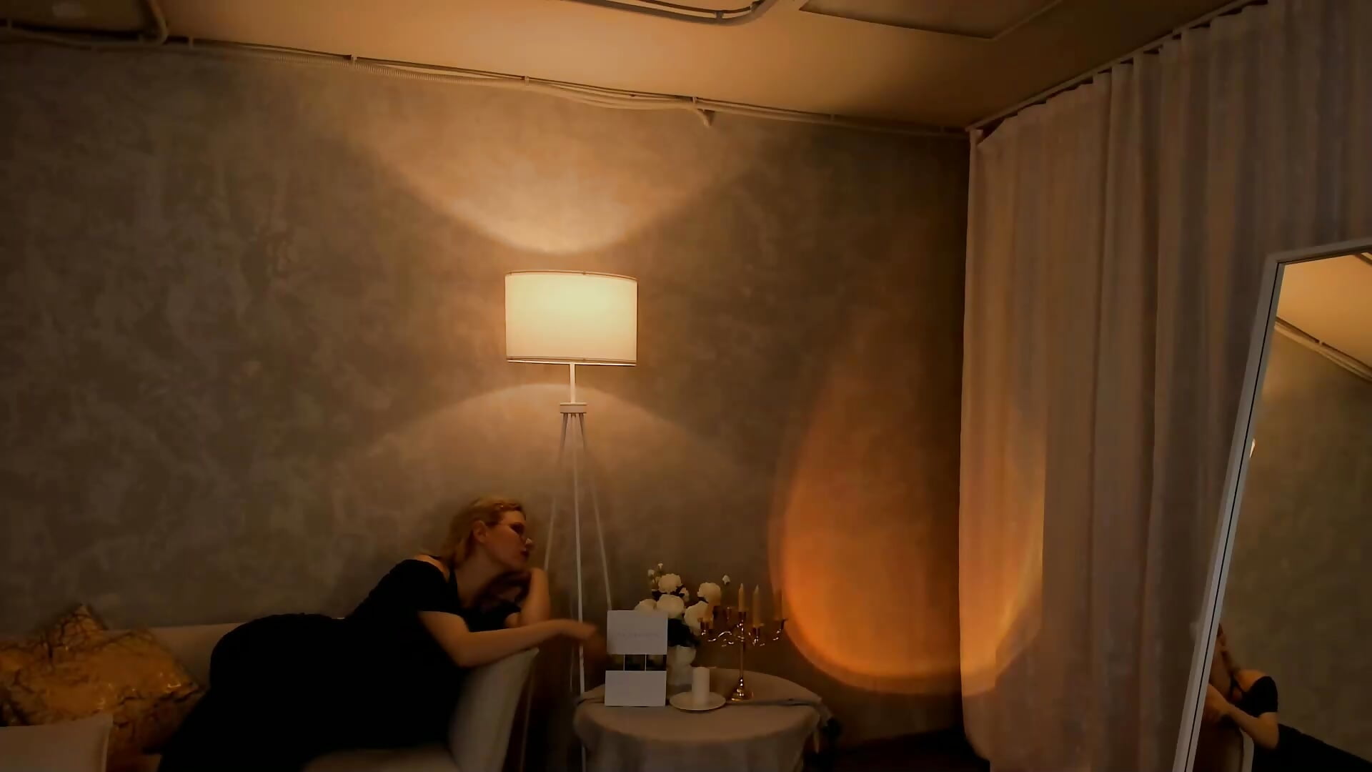 waiting for you - video by AgataLuuna cam model