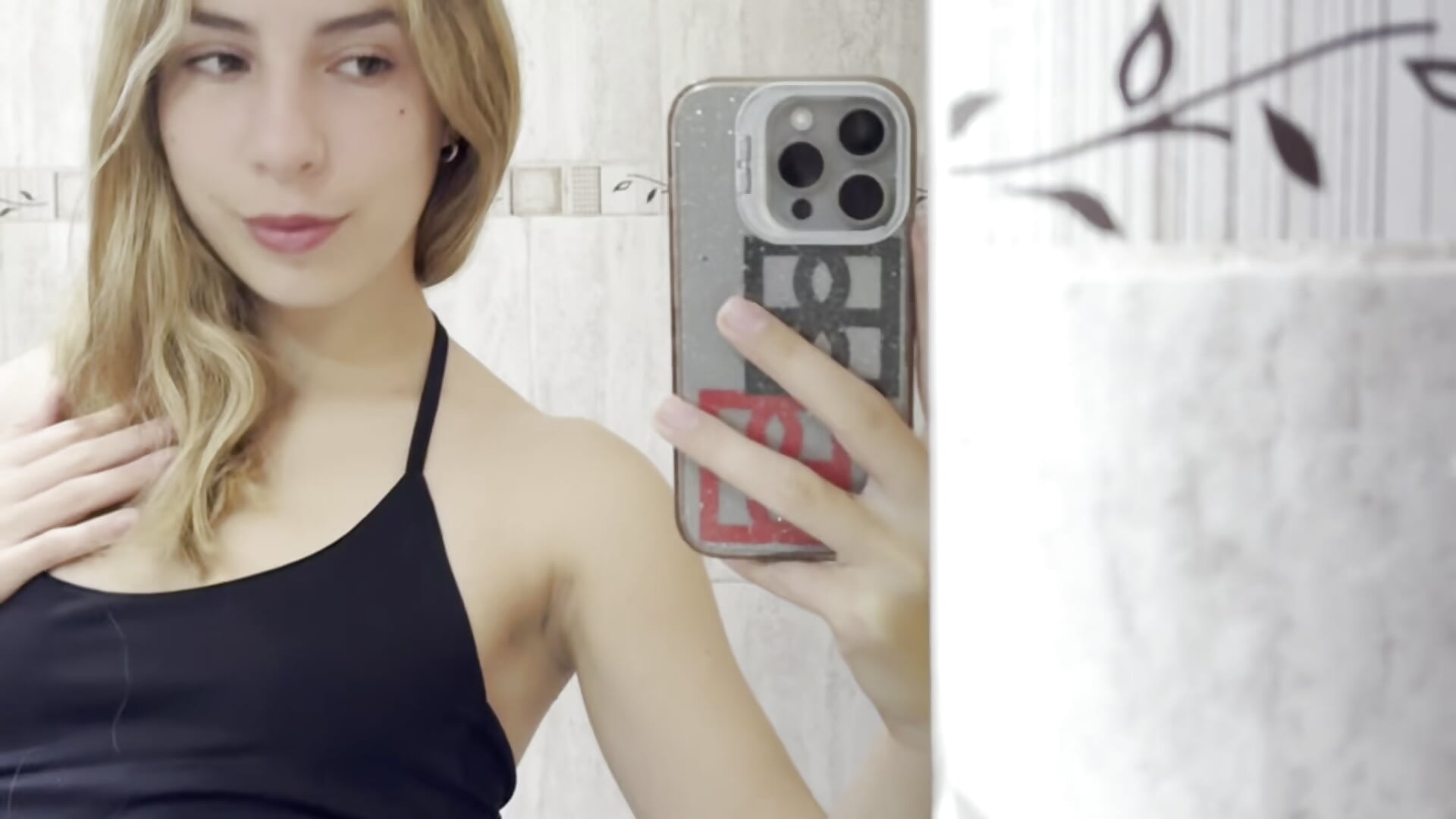 Hiii - فيديو من maykopf موديل الكام