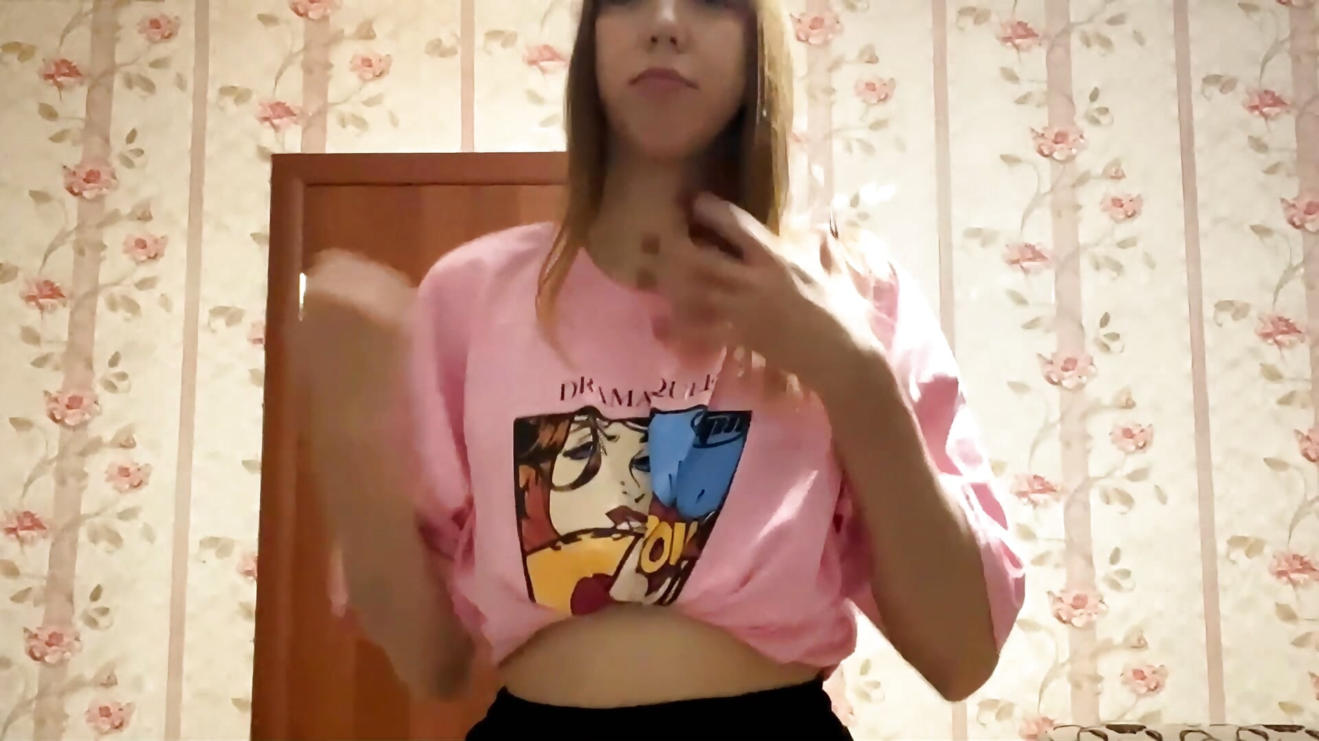 Paris Rain & Bare Skin - vidéo du modèle de showcams Katebarbie