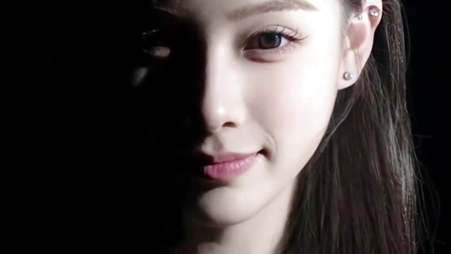 2 - відео від вебкаммоделі jiarenya