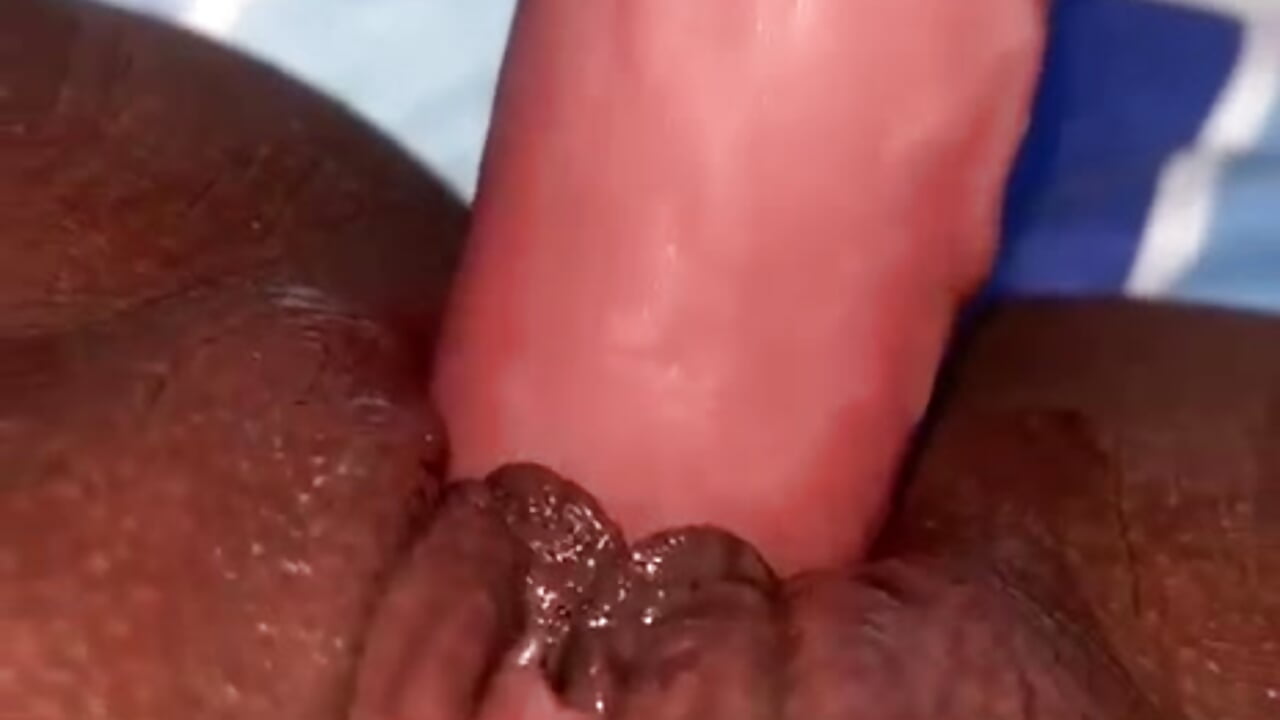 Tu perrita - video by falkony cam model