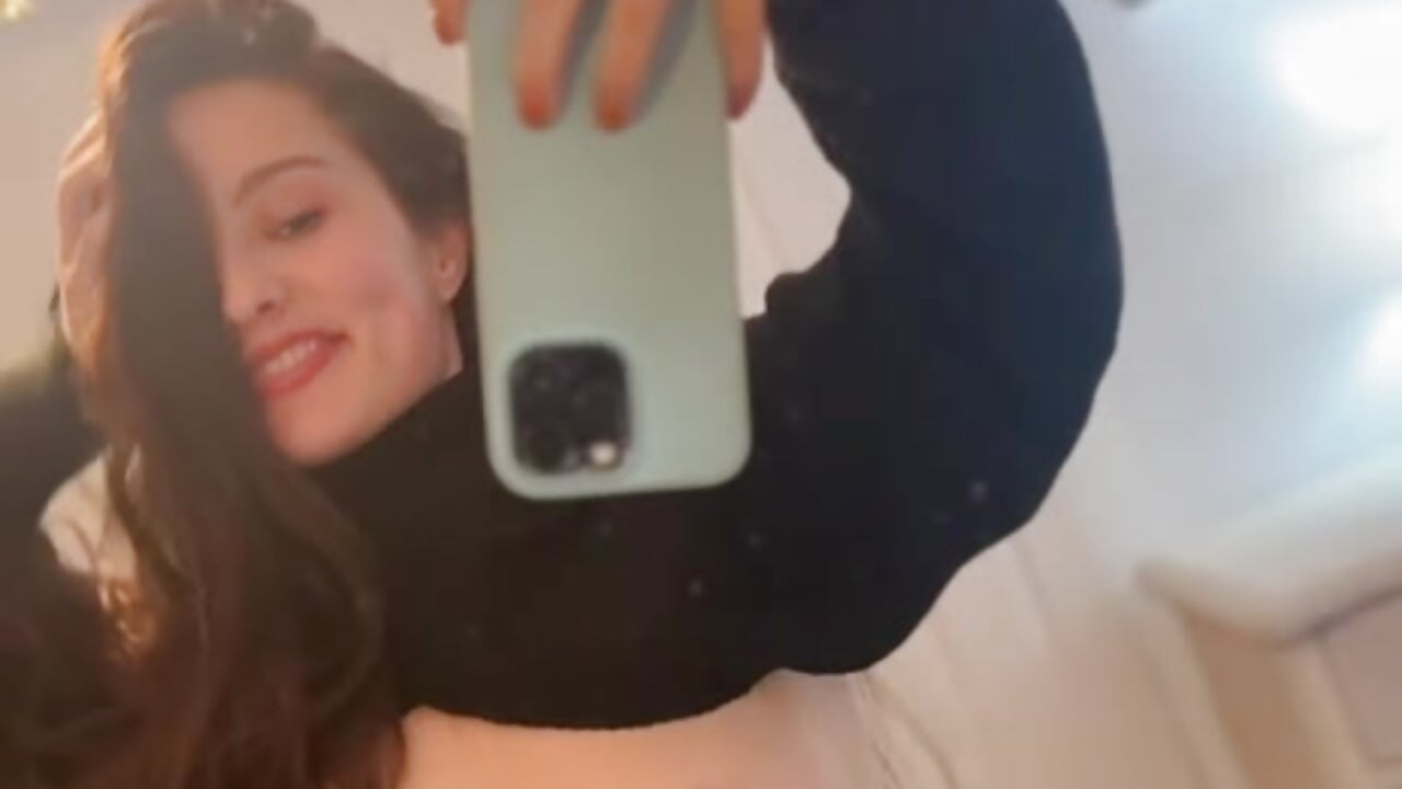 video_2025-11-24_14-08-55 - vídeo de la modelo de cam MysteriousMadam