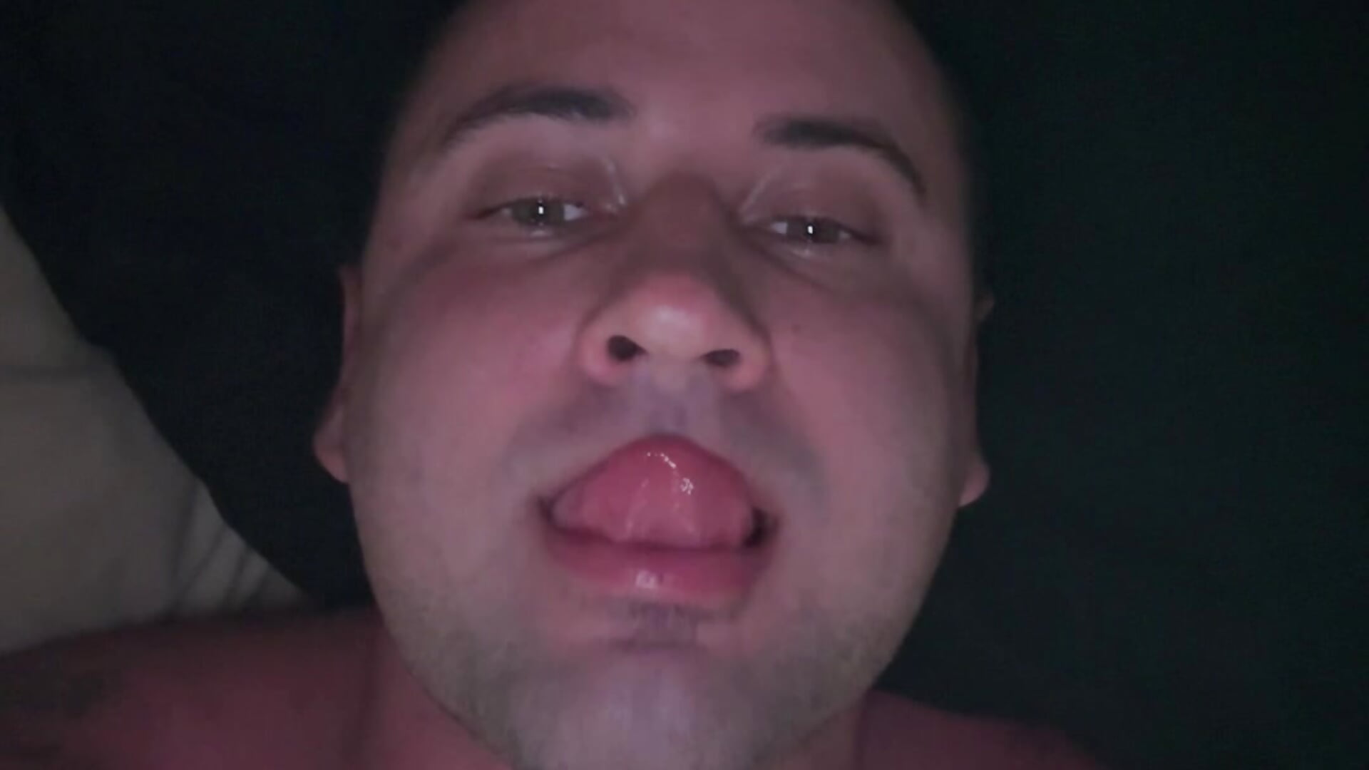 Sit your gooch here please - video by Honorablyrespectedgent cam model