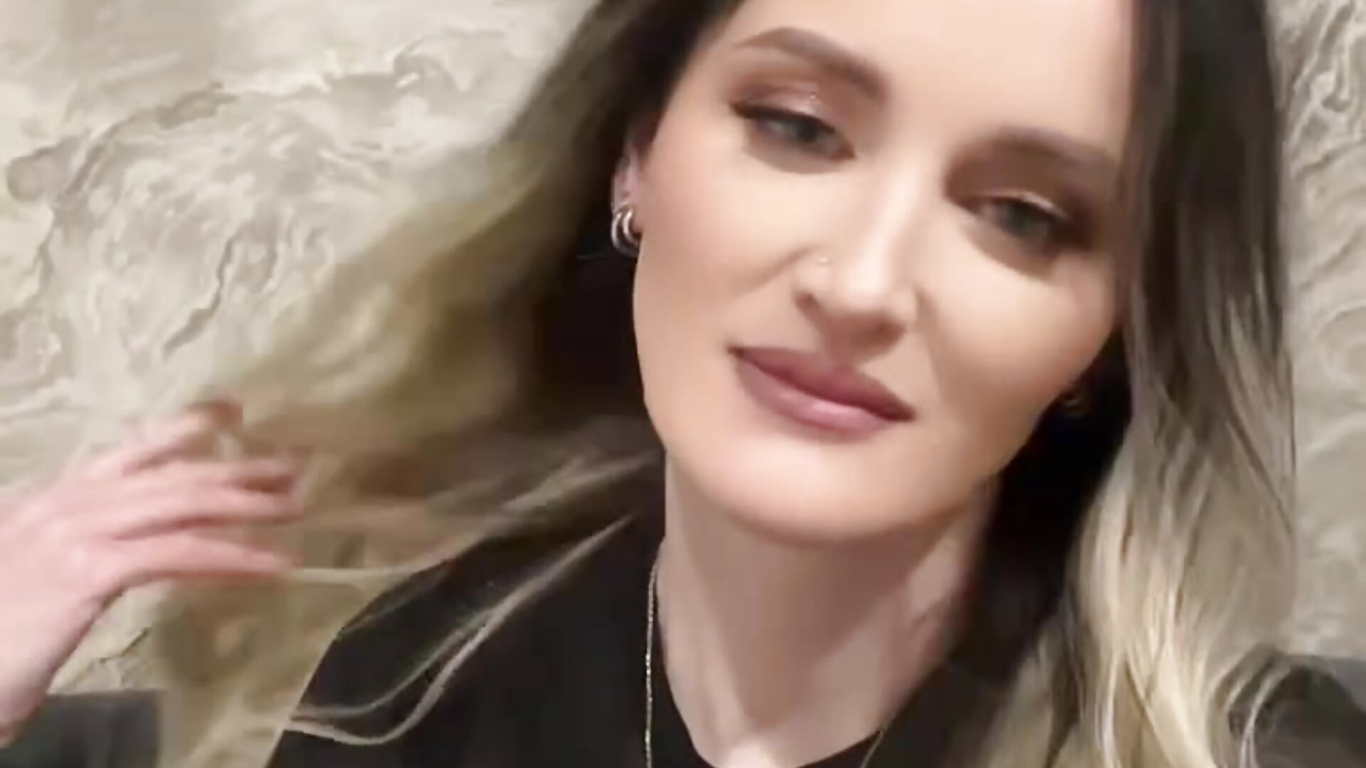 Hi😘 – video modela na kameri TomilaSi