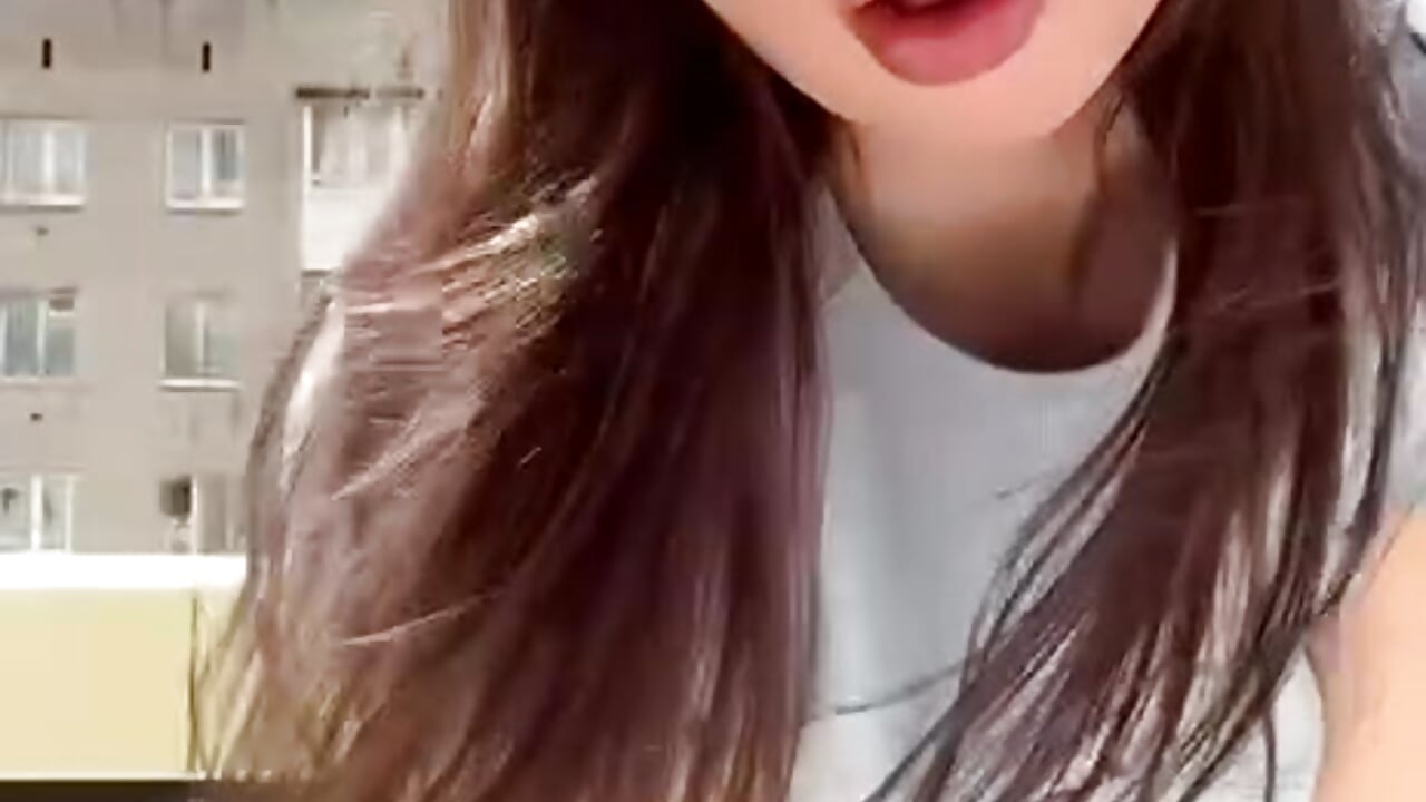 just mee - video by AlysaMeow cam model