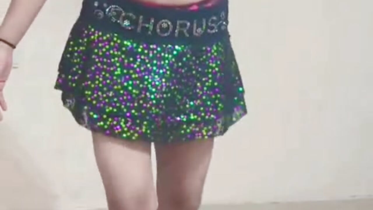 1000092840 - video by cute_mahira cam model