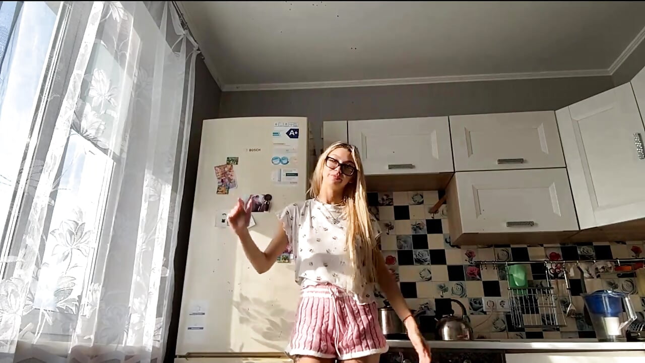 Second time XD – video modela na kameri KatriceGodina
