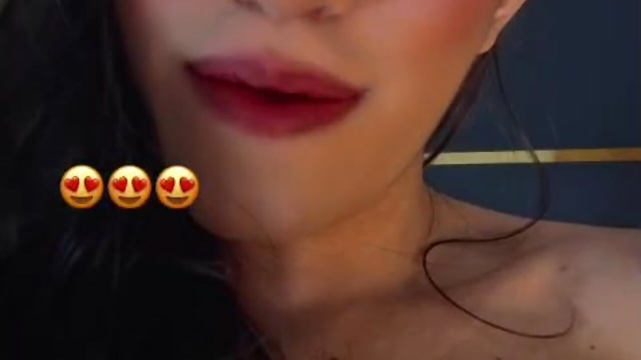 Crazy song made for us 💕 - vídeo de la modelo de cam VALERIAQUEENTS__