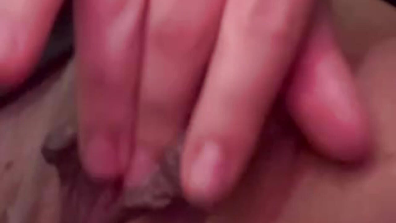 Crazy pussy fingering 🫣😈