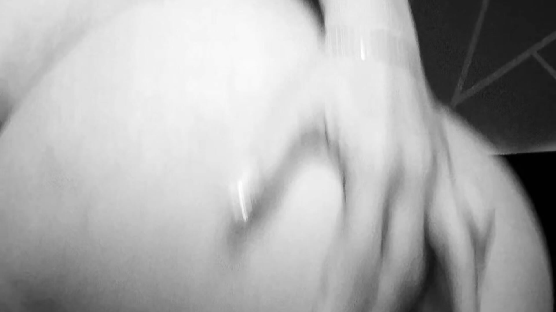 Наездница на столе... – видео вебкам-модели HotWildCat