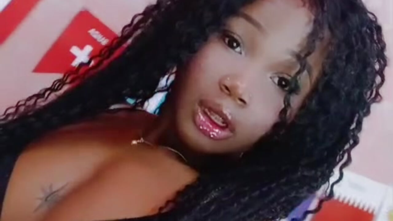 soccer match😍 - vídeo de la modelo de cam IrisHerrera_