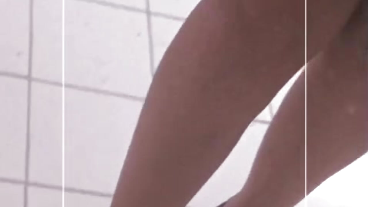 me  🔥🔥 - video by akoradia_mondcm cam model