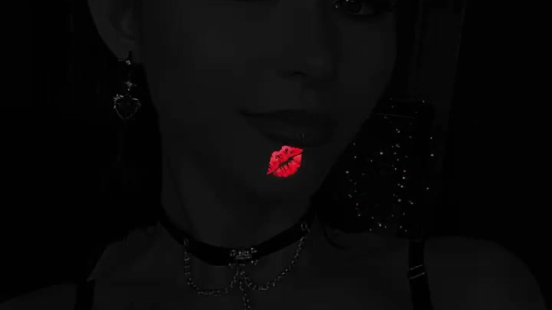 BOOOOOOBS (neckline)