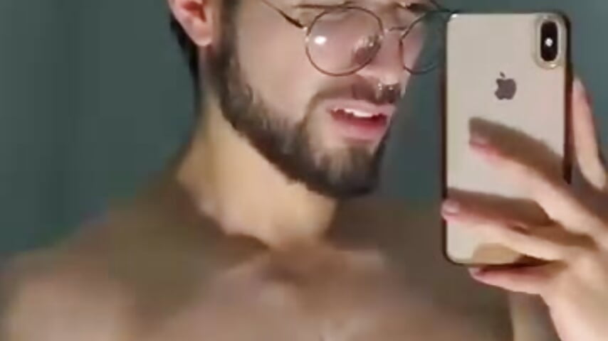 and you tell me daddy call me you are the one I want to be with 😈🥵 - video by JonnyGreey cam model