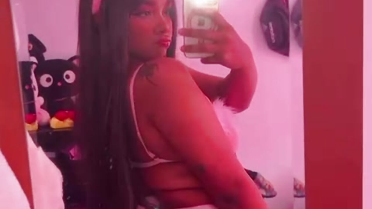 a cute and sexy very hot 😏🔥 - video by Scarlett_Vixen_ cam model