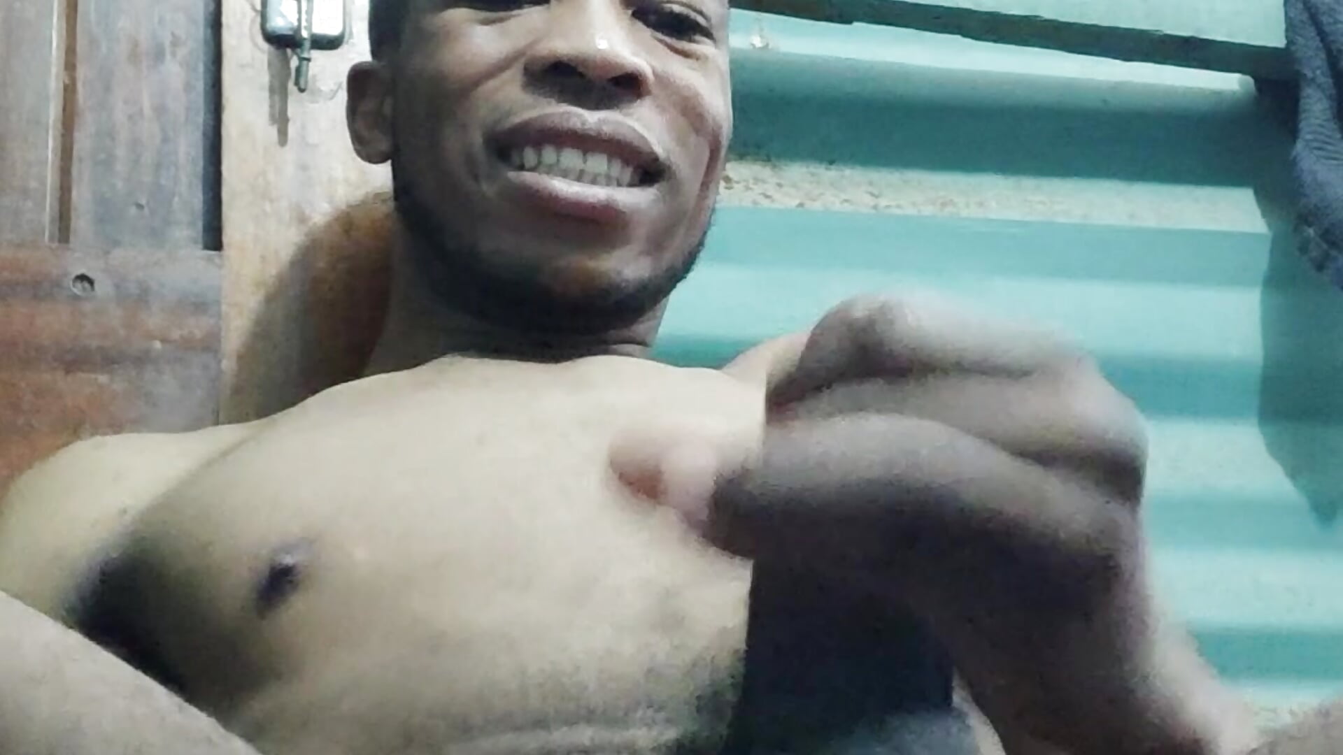 Masturbating until I cum and showing my face 🍆😘 - video by Bafana1998 cam model