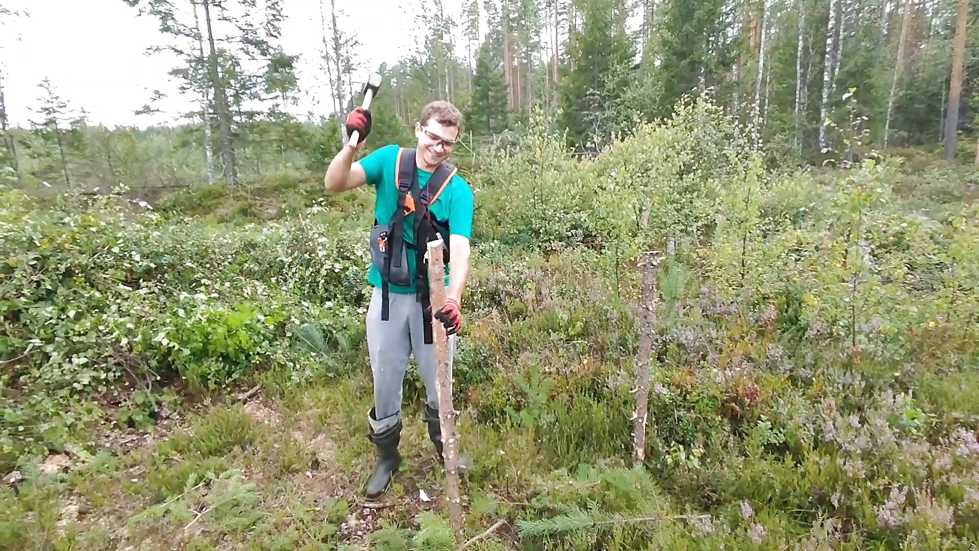 Woodcutter - video by ThomasSmity cam model