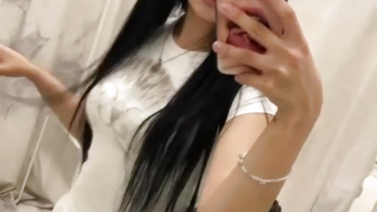 feel me - video av BabyEmi cam model