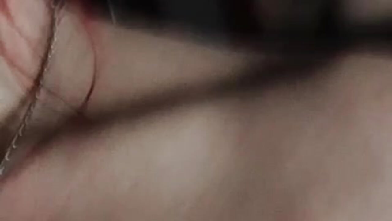 “Support this tender girl… and receive my naughtiest side 😏” - clip cu LolyYunno model videochat